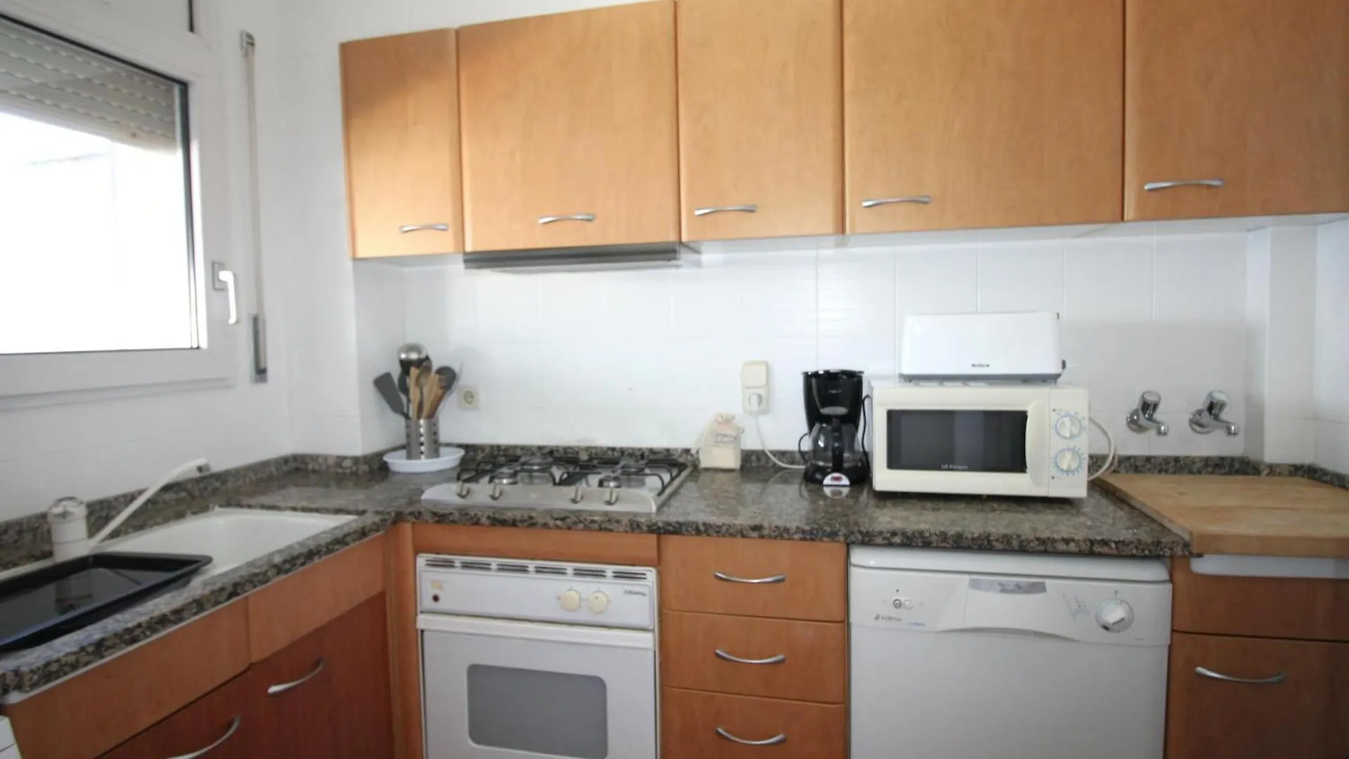 Appartamento Maritim I Atic - Atico Muy Agradable, Con Amplia Terraza Y Preciosas Vistas Panoramicas. - Es-228-27 Llança Spagna